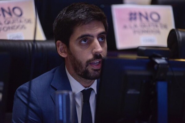 Controversy Surrounds Javier Milei's Cryptocurrency Ties
