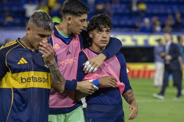 Сезон без трофеев: "Бока" пережила один из самых трудных годов в своей истории