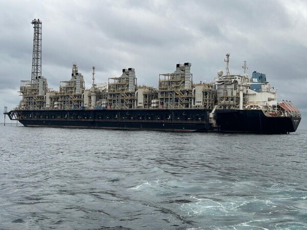 Крупное соглашение подписано в Аргентине на плавучий судно-газификатор