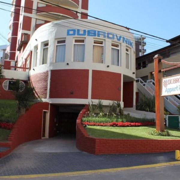 Collapse of Historic Dubrovnik Hotel in Villa Gesell