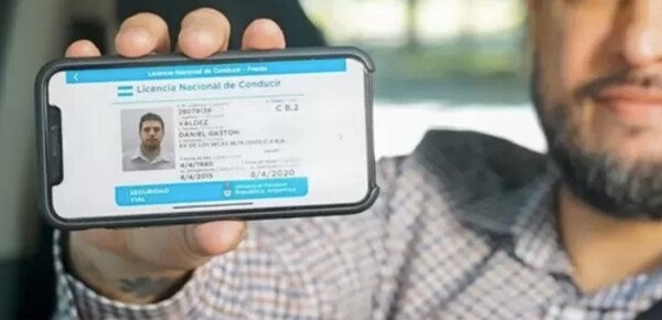 Правительство Мендозы узаконило цифровые водительские права