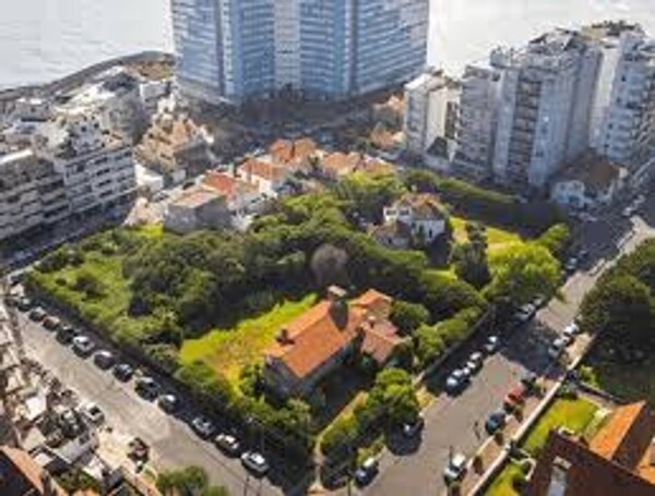 Mar del Plata Residents Outraged by Tower Construction