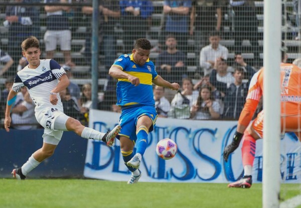 Frank Fabra holds last training session at Boca Juniors