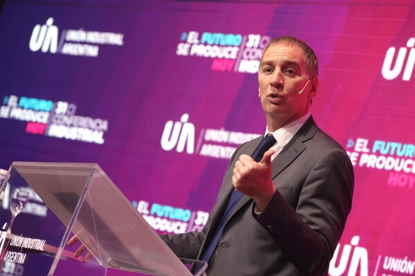 Сантилли ведет переговоры с губернаторами для утверждения бюджета