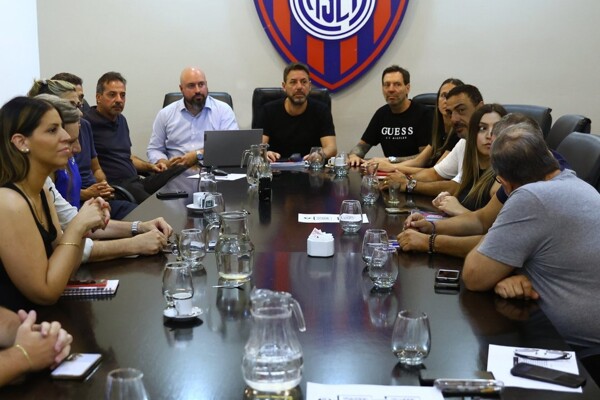 San Lorenzo forms transitional board