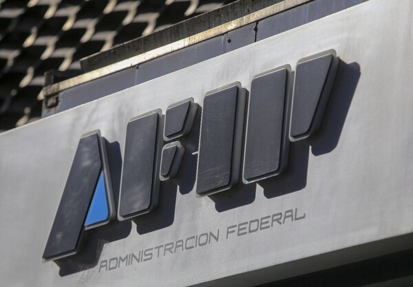 AFIP увеличивает суммы взносов для самозанятых работников в Аргентине