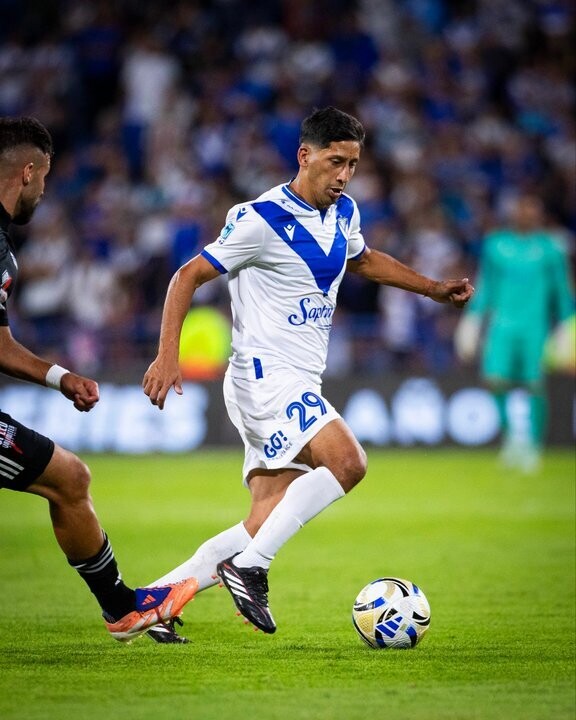 Велес и Депортиво Риестра сыграли вничью 0:0