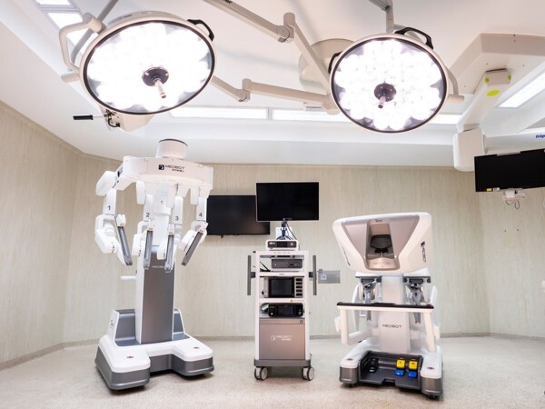Argentina Performs First Robot-Assisted Ovarian Autotransplant