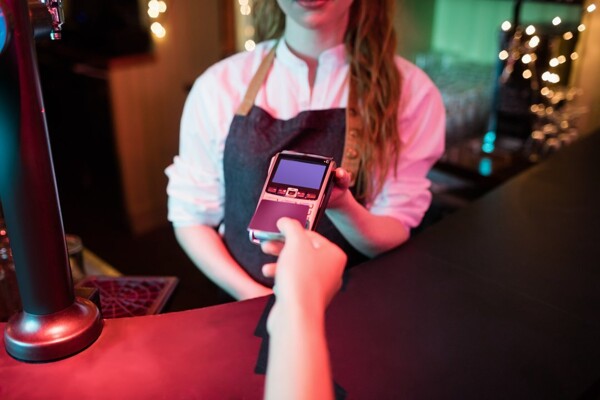 Fraudulent Payment Scheme at Mar del Plata Bar