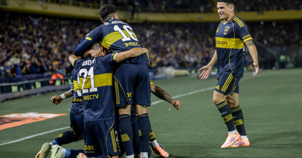 Команда Убеда победила «Матадор», Кавани забил гол