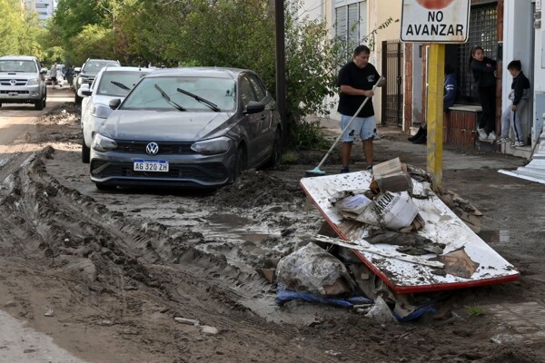 Abel Pintos Expresses His Desperation for Bahía Blanca