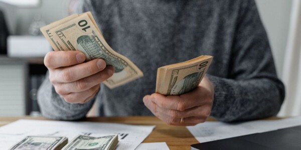 Приток иностранной валюты достиг $676 миллионов с момента смены правительства