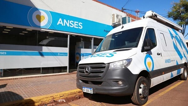 Правительство планирует закрыть 50 офисов ANSES и уволить почти 2 000 сотрудников
