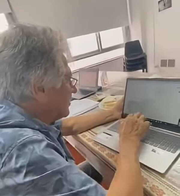 World Champion Footballer Ubaldo Fillol Returns to High School