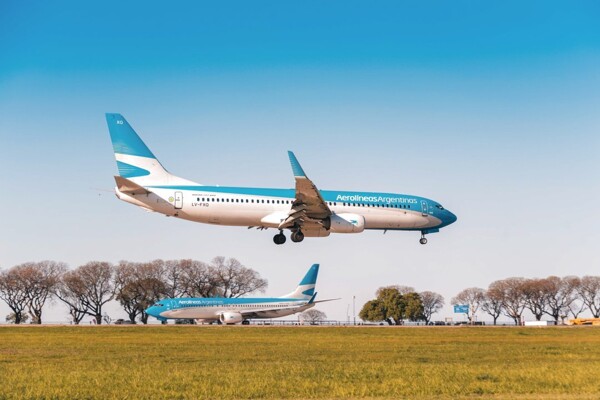 Авиакомпания Aerolíneas Argentinas перевезла более 320 000 пассажиров во время выходных