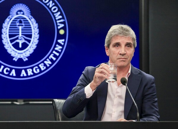 Аргентинское правительство сообщило о финансовом профиците в ноябре