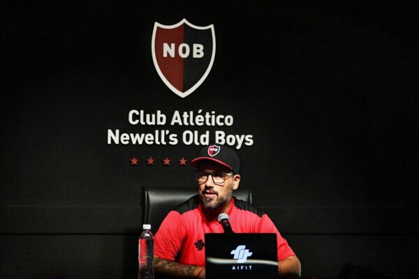 Cristian Fabbiani Takes Over as Head Coach of Newell's Old Boys