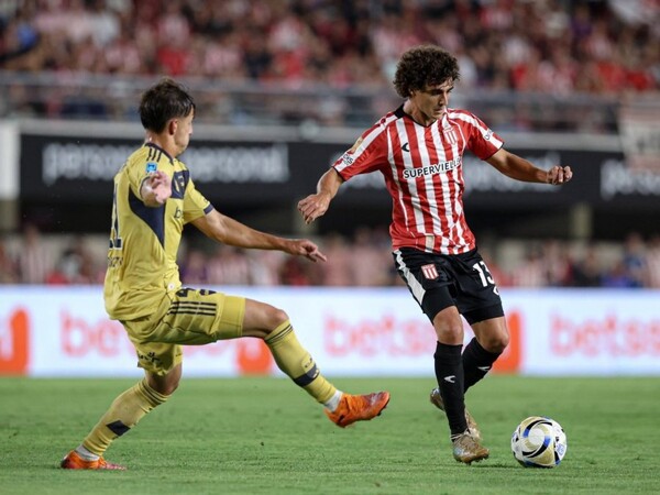 «Эстудиантес» одержал победу над «Бокой» в матче Апертуры