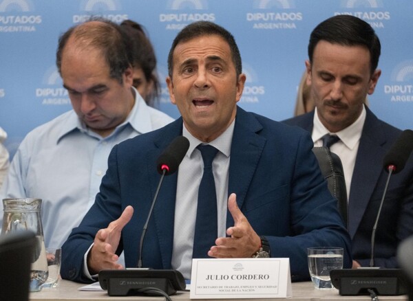 阿根廷劳动秘书谈改革和罢工