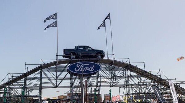 Ford предлагает 0% процентов по кредиту на финансирование транзитного грузовика/микроавтобуса