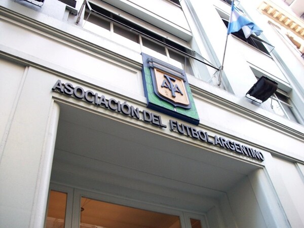 Дебаты о спортивных акционерных обществах в Аргентине