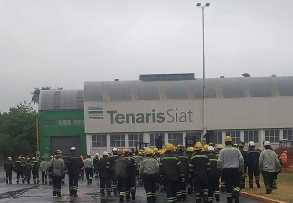 Рабочие Tenaris SIAT в Валентине Альсине столкнулись с неопределенным будущим после увольнений по новым причинам