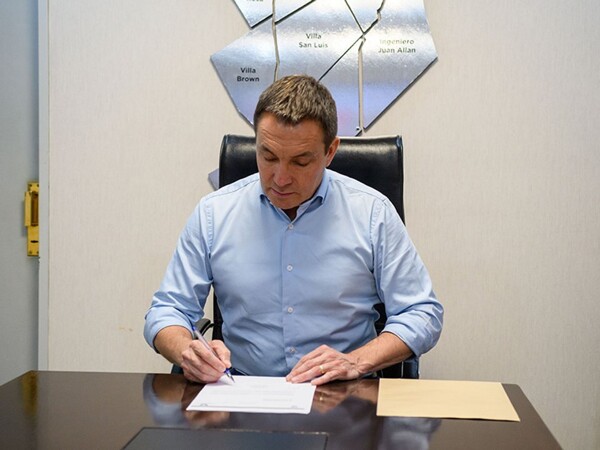 El intendente de Florencio Varela decreta emergencia en el transporte público