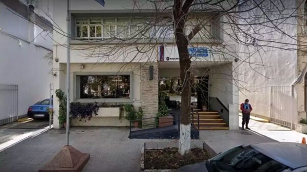 Два заключенных сбежали из полицейского участка в Вилья-Уркиса