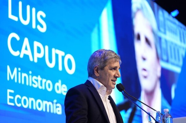 Argentina's Economy Minister Addresses Market Collapse