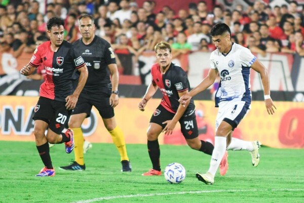 Newell's Falls to Independiente Rivadavia in Opener