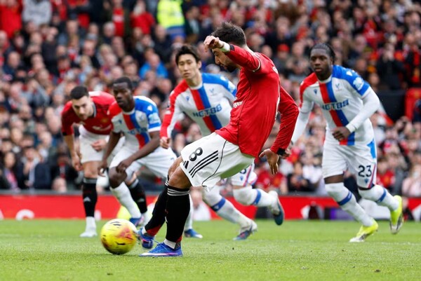Manchester United remonta ante Crystal Palace