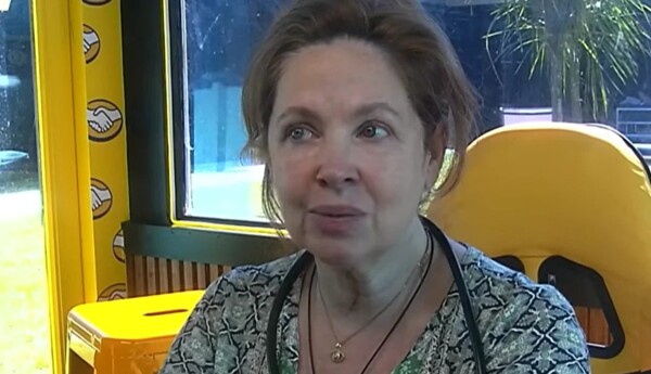 Actress Andrea del Boca suffers injury after fall