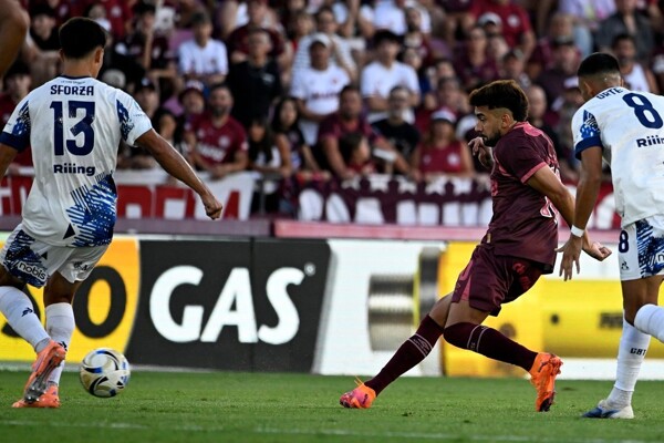 拉努斯与塔列雷斯在春季联赛中战平