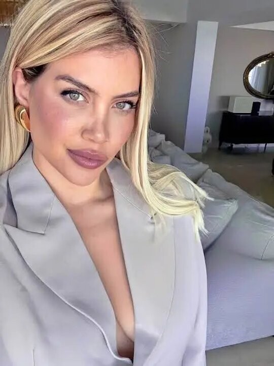 Wanda Nara amenaza con denunciar al periodista por usar a sus hijas