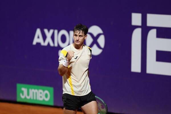Carabelli Reaches Argentina Open Quarterfinals