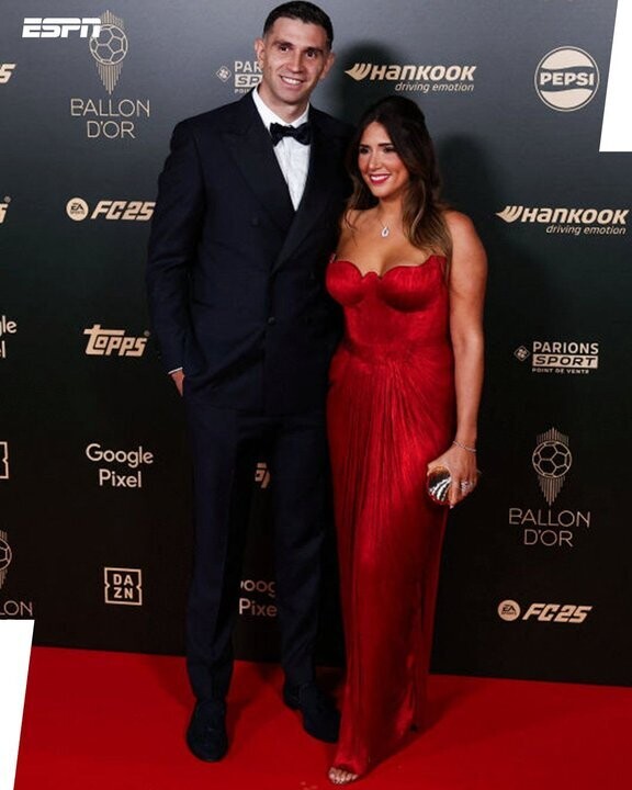 Emiliano Martínez shines at the Ballon d'Or