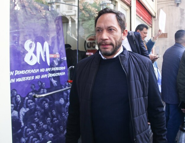 Президент Coalición Cívica ARI призывает к отставке министра культа
