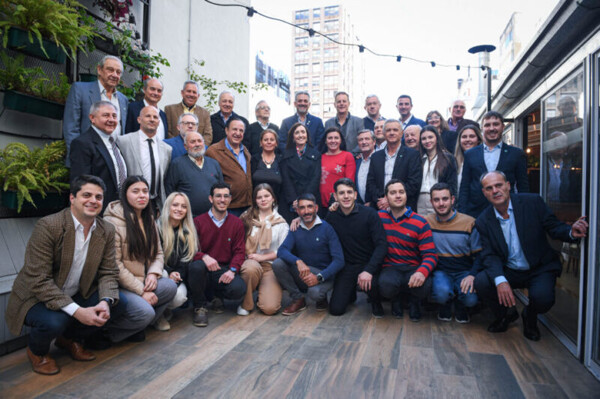 Вице-президент Вильярель обсуждает экономические проблемы