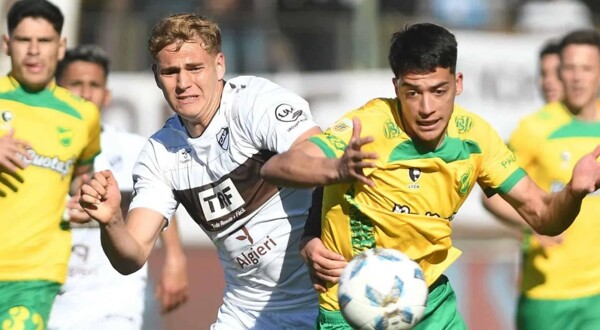 Платенсе и Дефенса и Хустисия сыграли вничью 0:0 в Тorneo Apertura