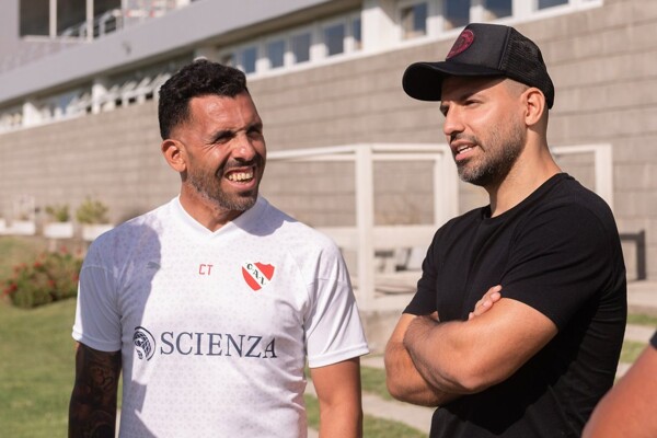 El Kun Agüero and Mauricio Macri Reunite