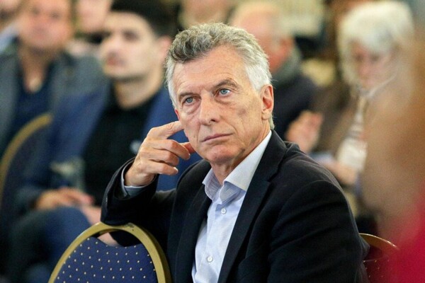 Бывший президент Макри критикует законодателей за новую пенсионную формулу