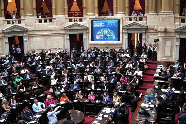 Argentina Moves to Suspend Primary Elections