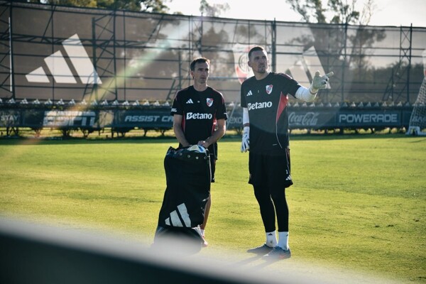 River Plate's Goalkeeping Woes Cast Shadow Over Preseason