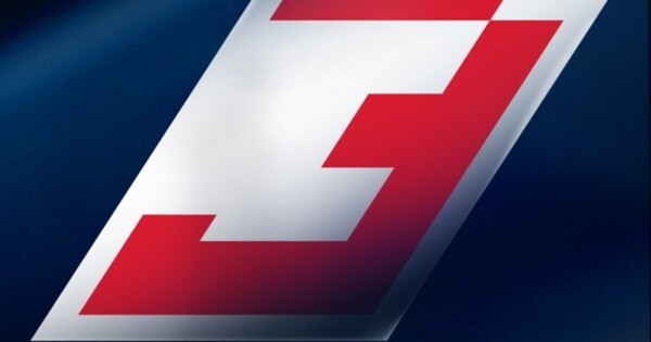 Four-time world champion to give up #1