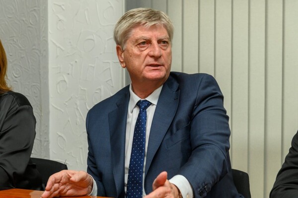 Губернатор Ла-Пампы призывает переосмыслить роль Конгресса после выборов