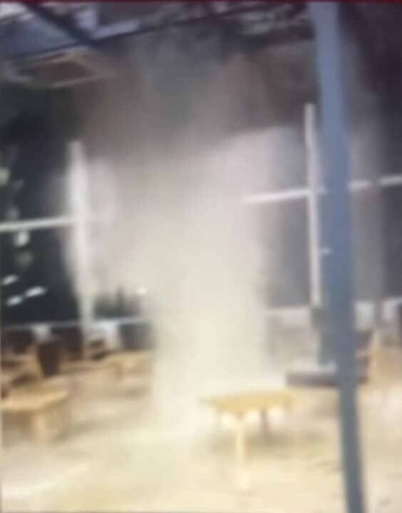 Сильный шторм парализовал работу аэропорта в Буэнос-Айресе