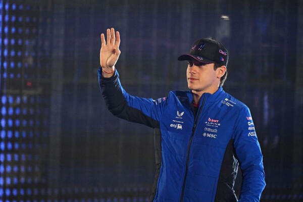 Colapinto pilotará por primera vez el Alpine A526 en Barcelona