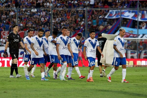 Vélez vs Platense: Apertura Showdown