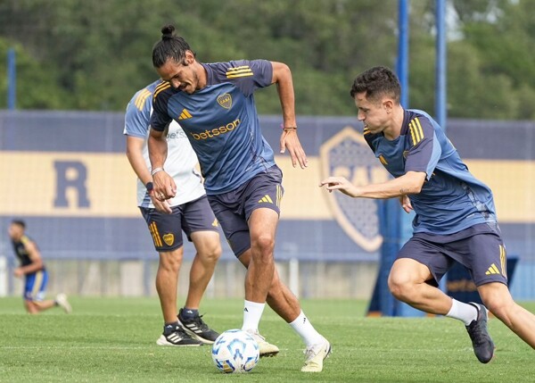 Ceballos Nearly Scores with Header