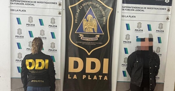 Mujer arrestada en La Plata por estafa y título falso